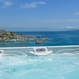 Angelique Luxury apartment, hotel in Agios Nikolaos