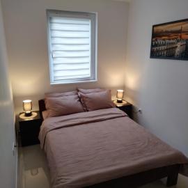 Apartman "N" Srebrno jezero, hotell i Ostrovo