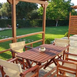 Dora Apartments, hotel in Tragaki