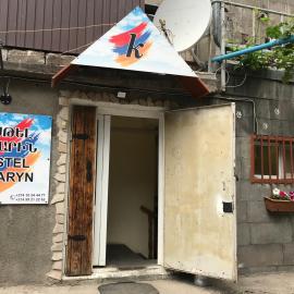 Kataryn Hostel, hotel en Ereván