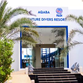 Aqaba Adventure Divers Resort & Dive Center, hotelli Akabassa