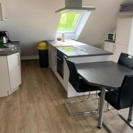 Sonniges 4 **** DG-Apartment mit Aufzug+Seeblick, hotel in Ramsberg