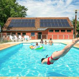 Camping Onlycamp Le Pont Romain, hotel a Yvré-lʼÉvêque