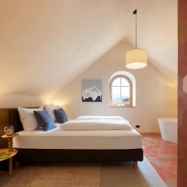 Caldaro में, होटल Goldengel Design - Suiten im historischen Ortskern von Kaltern