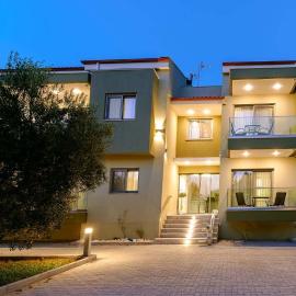 Estelle Family Luxury Apartments & Suites, hotel Jerakiníben