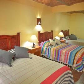 OYO Hotel Castillo Santa Cecilia, hotel v mestu Tapalpa