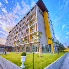 S.R.SUNSHINE HOTEL, Hotel in Ban Sok Dua