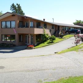 New Age Inn - Voyageur Motel, hotel di Yarmouth