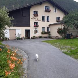 Haus Agerer FEWO 2. Stock, hotell sihtkohas Tarrenz