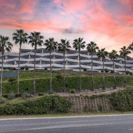 The Encinitan Hotel & Suites، فندق في إنسينيتاس