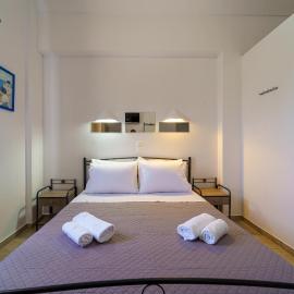 Marousi Rooms, hotel a Perissa