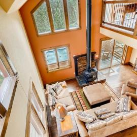 Immaculate Mountain Home Surrounded by Pine Trees with Hot Tub - Claim Jumper Getaway، فندق في Alma