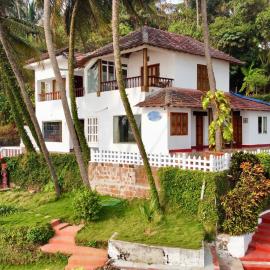 Willo Stays On the beach Sea view Ocean Hues holiday home, hotel a Kannur
