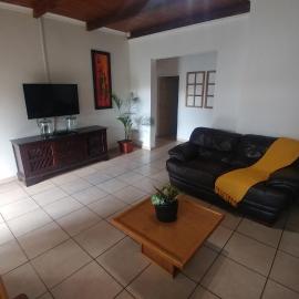 Four Seasons Self-Catering Guest House、グラスコップのホテル