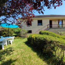 Maison de vacances en Dordogne، فندق في Lanquais