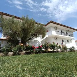 Marios Garden House, hotel in Afitos