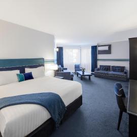 Ramada by Wyndham Diplomat Canberra, hotel sa Canberra