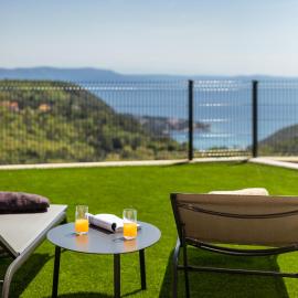 Royal Hilltop Residence, hotel di Labin