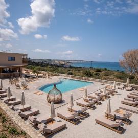 The Nest Resort, hotel u gradu Hersonisos