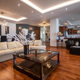 Akrata's Elegant Luxury Suite