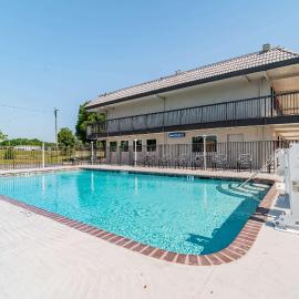 Motel 6 Tampa Near Fairgrounds - Casino、タンパのホテル