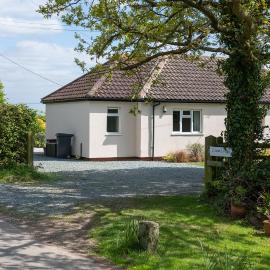 Chase Lodge, Kenilworth, Family Sized Cottage With free Wifi, hotel v destinaci Kenilworth