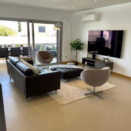 Beach condo Porto mós (sea view), ξενοδοχείο στο Λάγκος