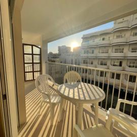 Apartamento con increíbles vistas del mar, hotelli kohteessa Los Mártires