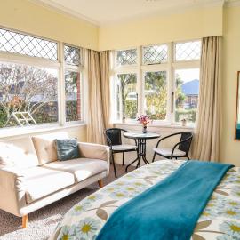 Sunny Mornington 2 Bedroom Guest Suite, hotel in Dunedin