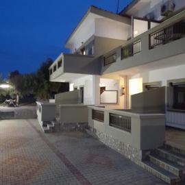 Giola aparments and studios 2 – hotel w mieście Astris