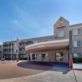 Comfort Suites DFW Airport, ξενοδοχείο σε Irving