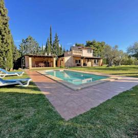Finca Caseta Des Pradi Biel, hotel a Lloseta