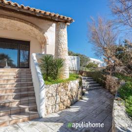 Emma's Villa fronte mare con piscina - Apulia Home