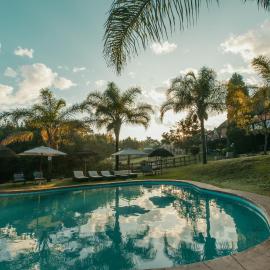 Pecan Bush Lodge, hotel in Magaliesburg