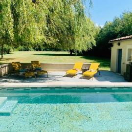 Mas des muses, hotel in L'Isle-sur-la-Sorgue