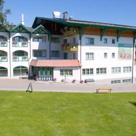 Voralpenhotel Schmoller, хотел в Санкт Георген им Атергау