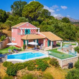 Villa Aloni Sinies, hotel in Ágios Stéfanos