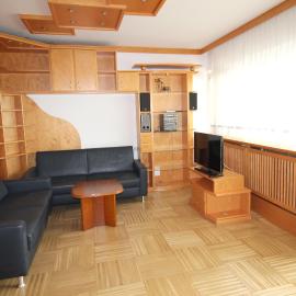 Geräumige Ferienwohnung im Zentrum, hotel in Sankt Pölten