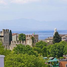 Appartamenti Alle Mura, hotel in Lazise