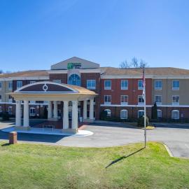 Holiday Inn Express Hotel & Suites Talladega by IHG โรงแรมในแทลลาดีกา
