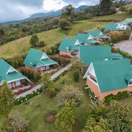 Hortensias Chalets Vara blanca, hótel í Heredia