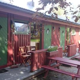 Lensmansgarden Fjøsen, hotel in Innfjorden