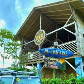 Hostal Camping Sin Fronteras Mompiche, hotel in Mompiche