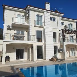 Villa Holly