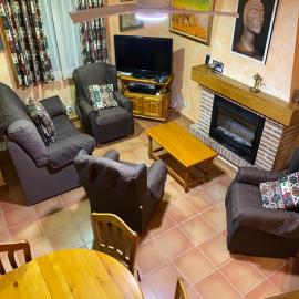 Casa Neferet, hotel din Candeleda