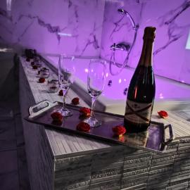 Triplex 110 m2 centre historique avec jacuzzi DINAN, hótel í Dinan