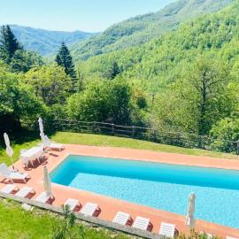 Agriturismo Montagna Verde Apella, ξενοδοχείο σε Licciana Nardi