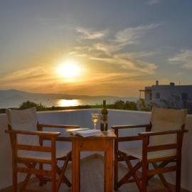 Amodari studios on the beach – hotel w mieście Plaka