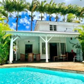 Villa Sisley, 2 chambres, piscine privée, plage à 100 m