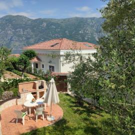 Holiday house in the Kotor Bay